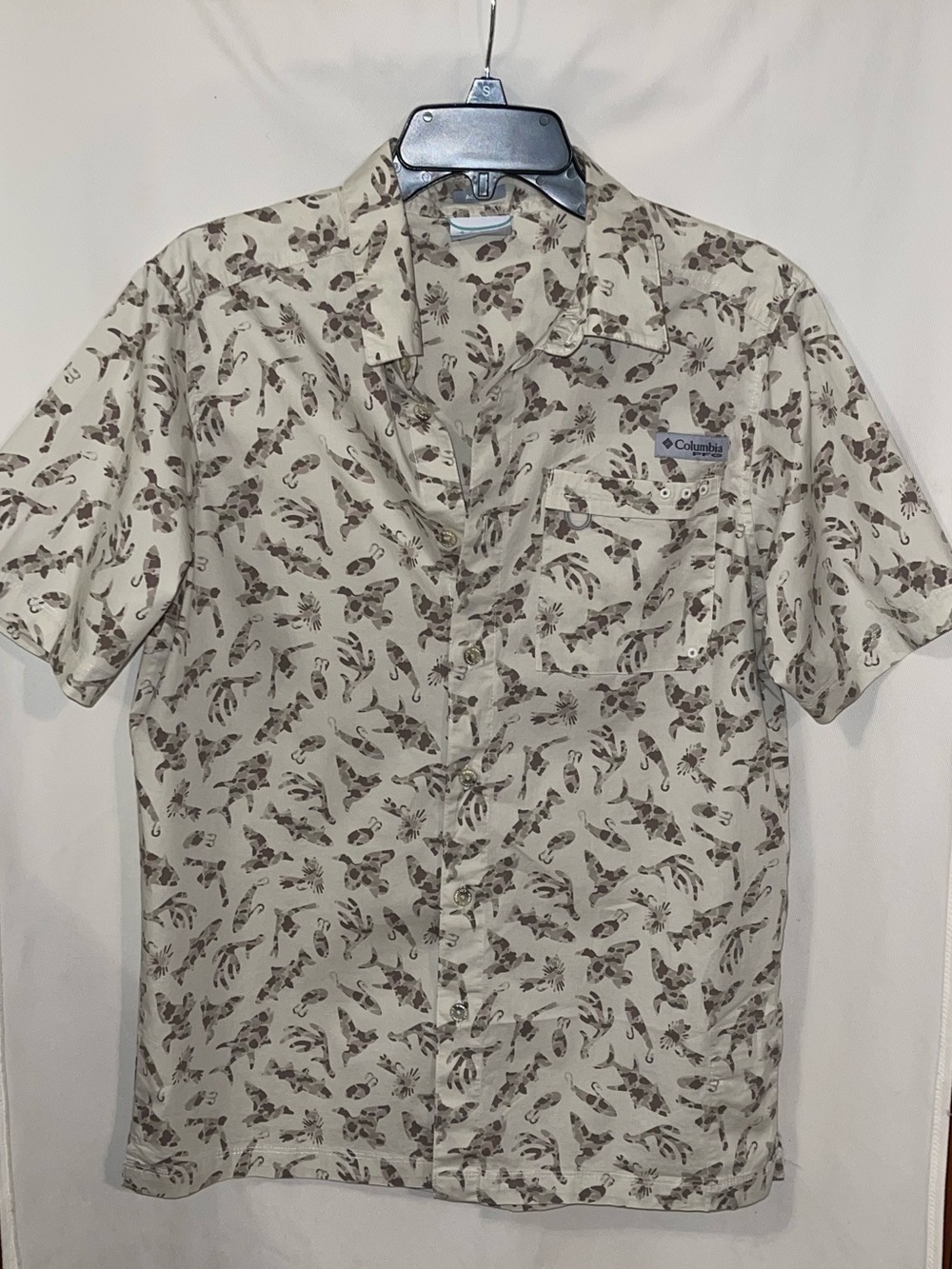 Columbia Men's Short-Sleeve shirt - Cream and Brown